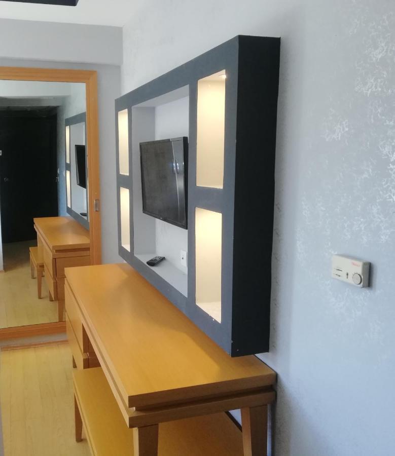 Uenaten Otel Gaziemir Exteriör bild