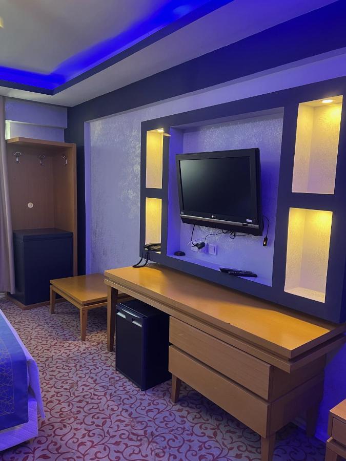 Uenaten Otel Gaziemir Exteriör bild