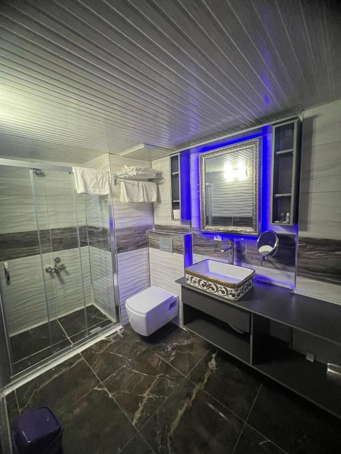 Uenaten Otel Gaziemir Exteriör bild